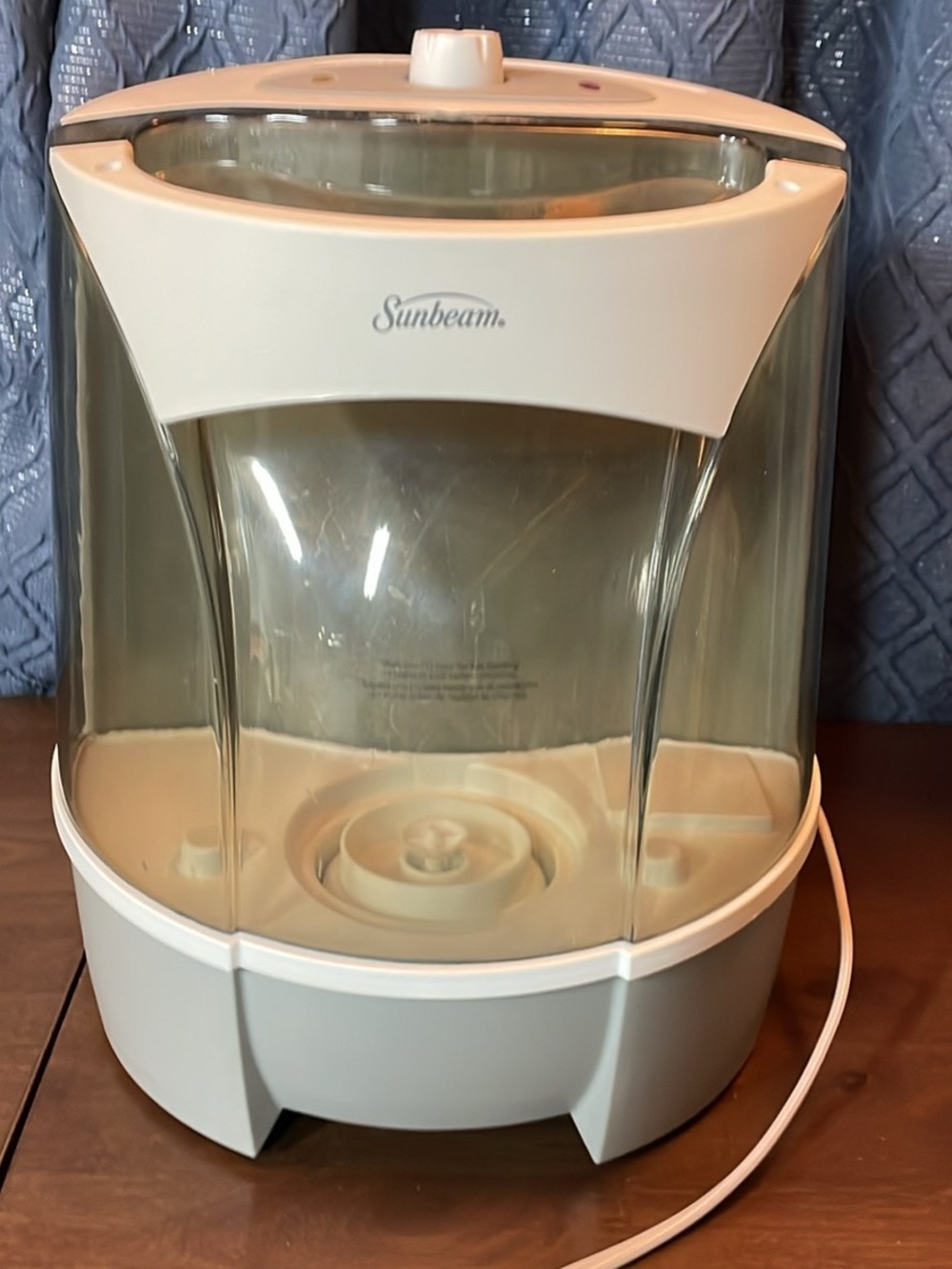Sunbeam Cream and White Humidifier Base
